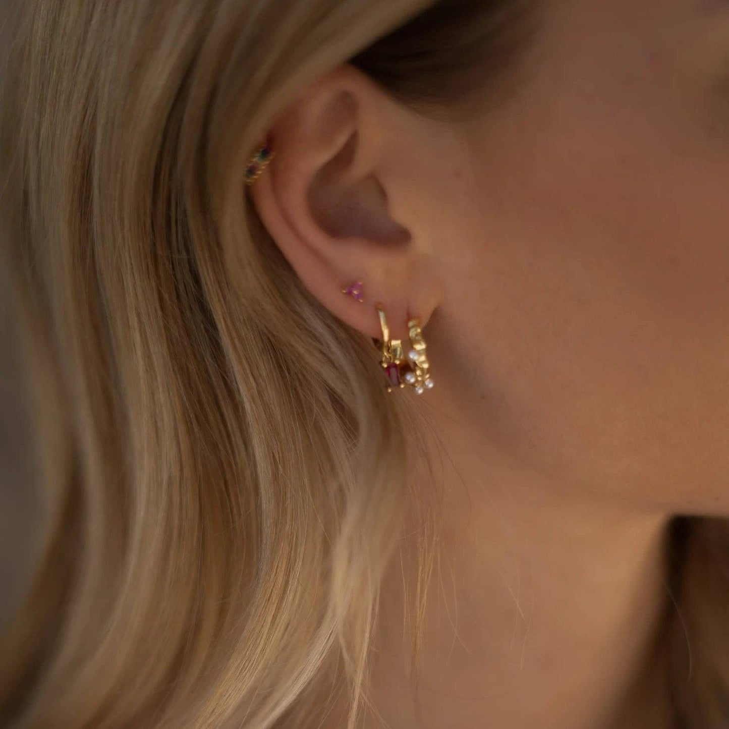 Kruhové naušnice Moana - zlaté